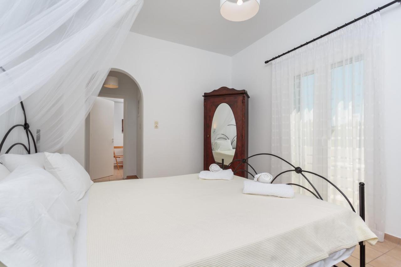 Tzane Studios & Apartments - Steps Away From Golden Beach Chrisi Akti  Exterior photo
