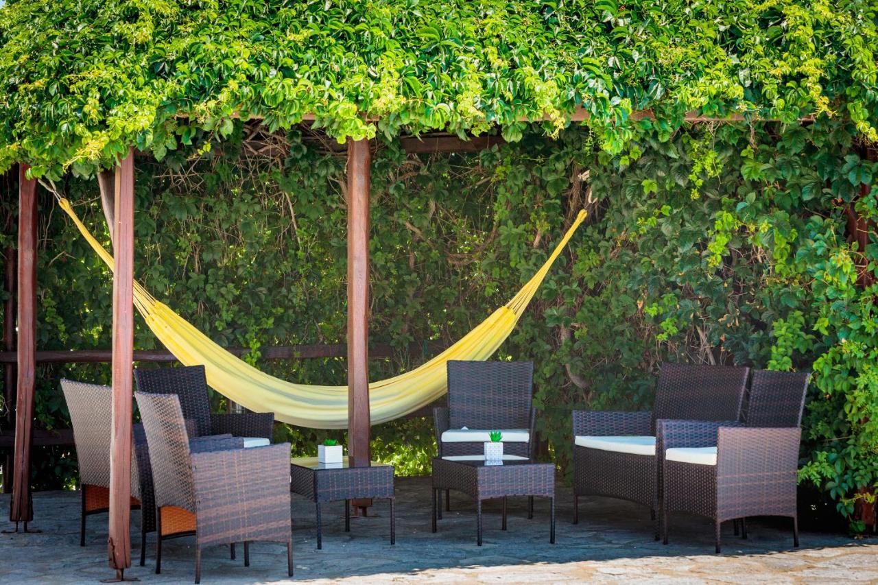 Tzane Studios & Apartments - Steps Away From Golden Beach Chrisi Akti  Exterior photo