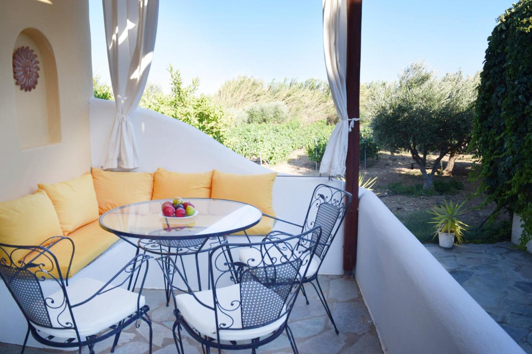 Tzane Studios & Apartments - Steps Away From Golden Beach Chrisi Akti  Exterior photo